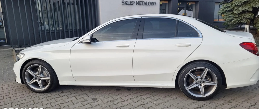 Mercedes-Benz Klasa C cena 99900 przebieg: 133580, rok produkcji 2017 z Toruń małe 407